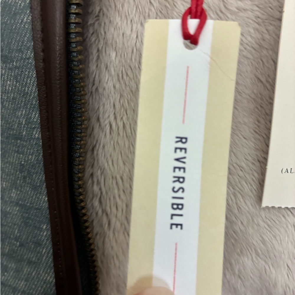 Anthropologie reversible denim and Sherpa poncho with faux leather trim - Picture 4 of 9